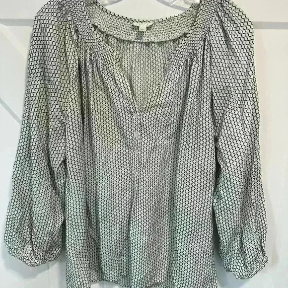 SOFT JOIE Yone Challis Rayon Peasant White/Black Tile Print Blouse Size Small - Picture 10 of 10